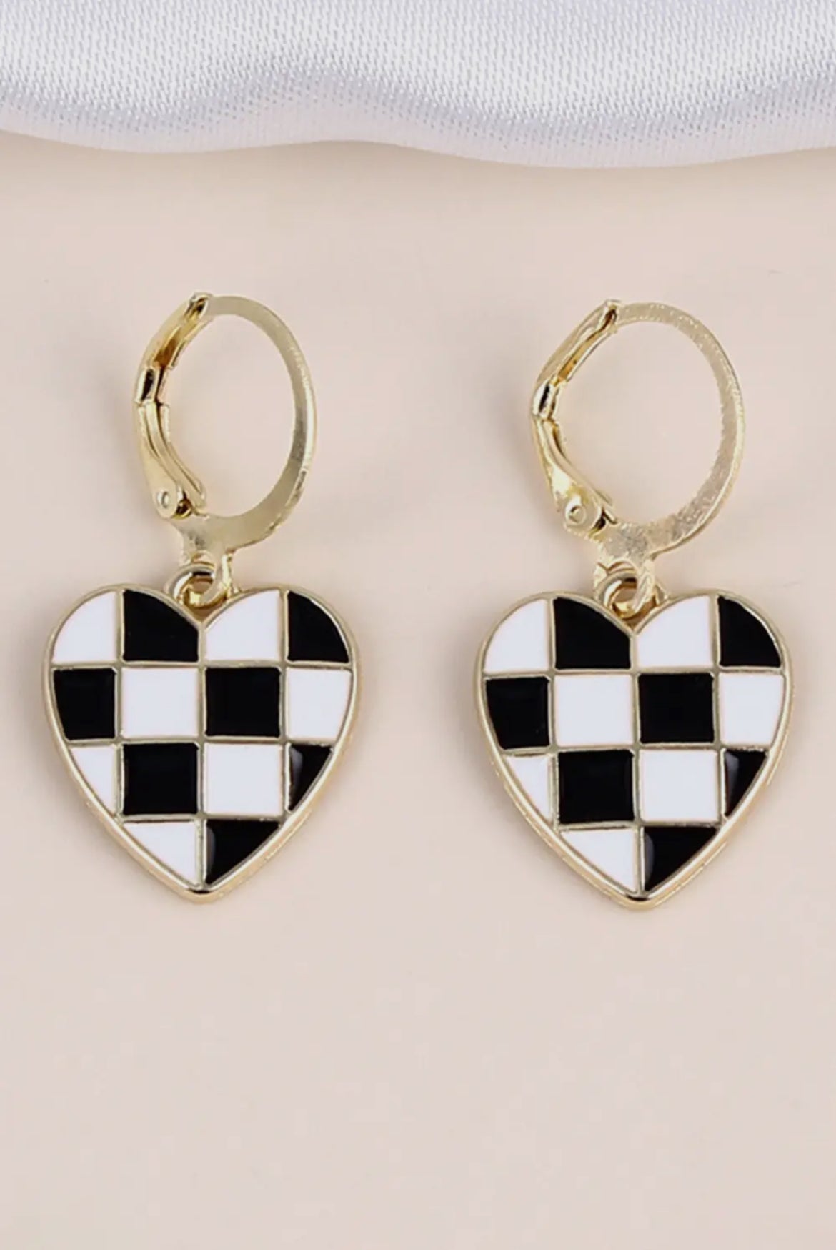 Checkered Heart Shape Hoop Dangle Earrings Black