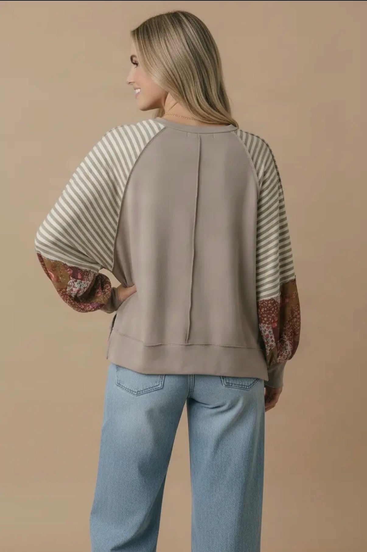 HT7435C Round Neck Raglan Bubble Sleeve Pullover Top Taupe/Rust