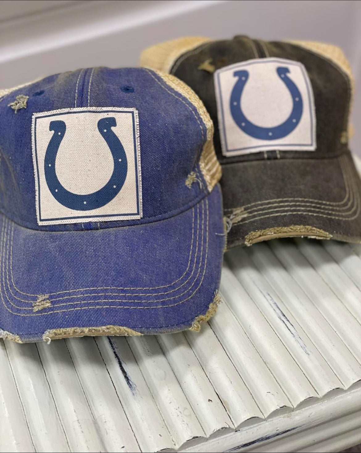 Horseshoe Black hat