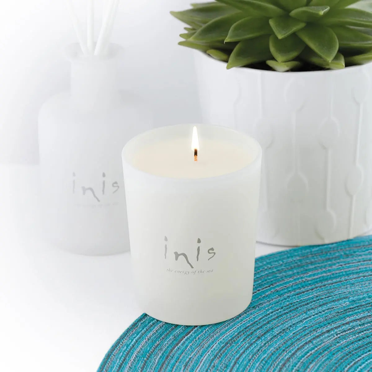Inis Scented Candle 6.7 oz