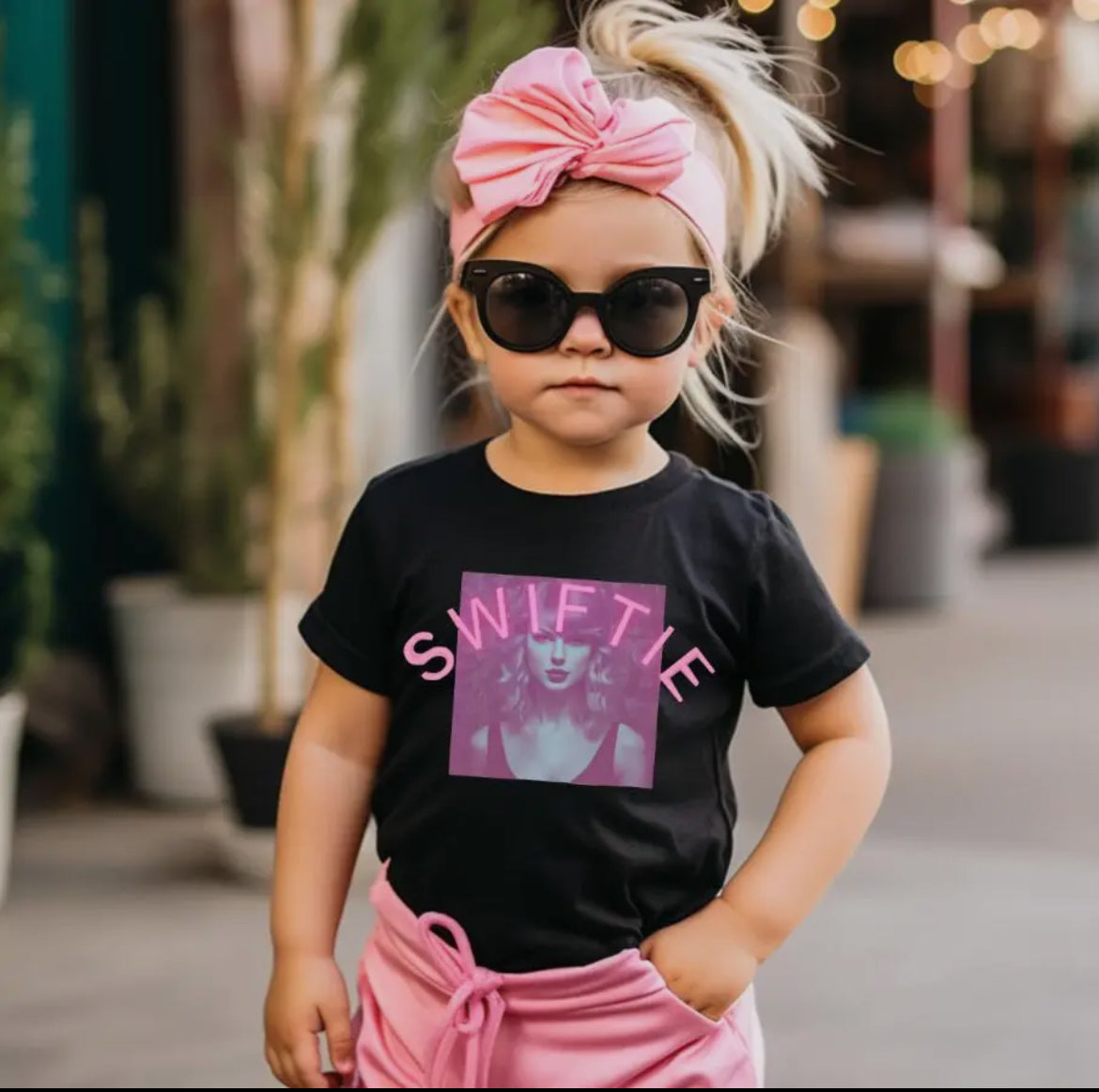 Black Taylor Swift Girls Tee 40979