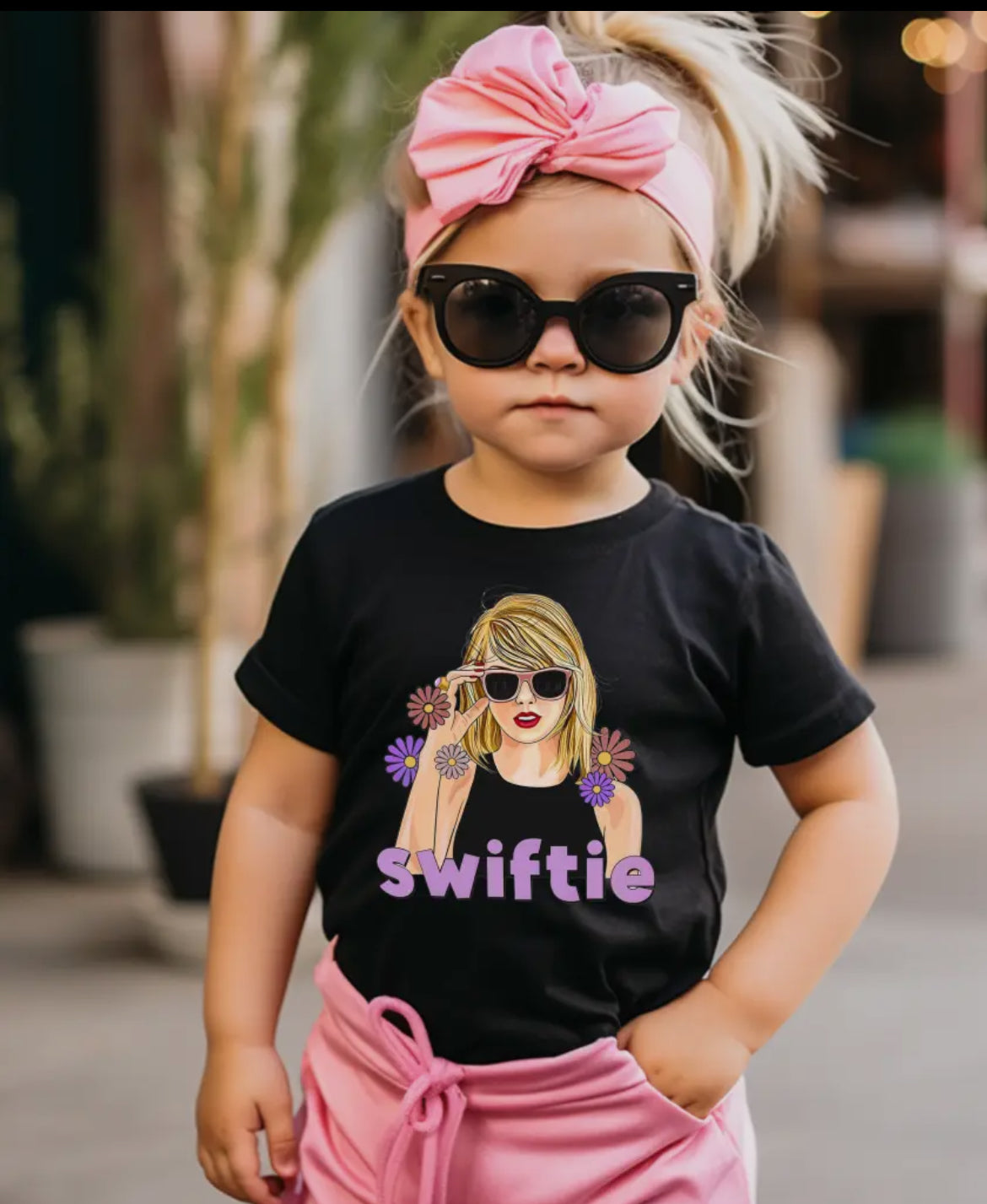 Taylor Swift Black Swiftie Girls Tee 40980