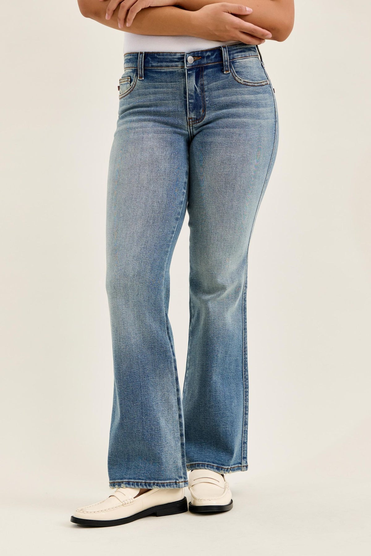 82747 Low Rise Bootcut Jean