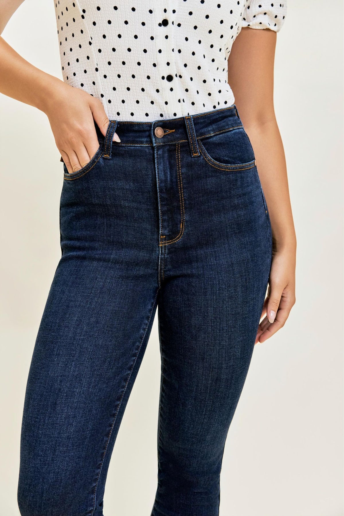 72127 High Waist Capri