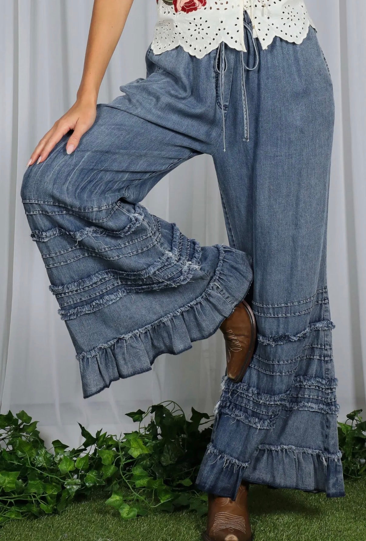 Flared Ruffle Hem Washed Chambary Crop Pants