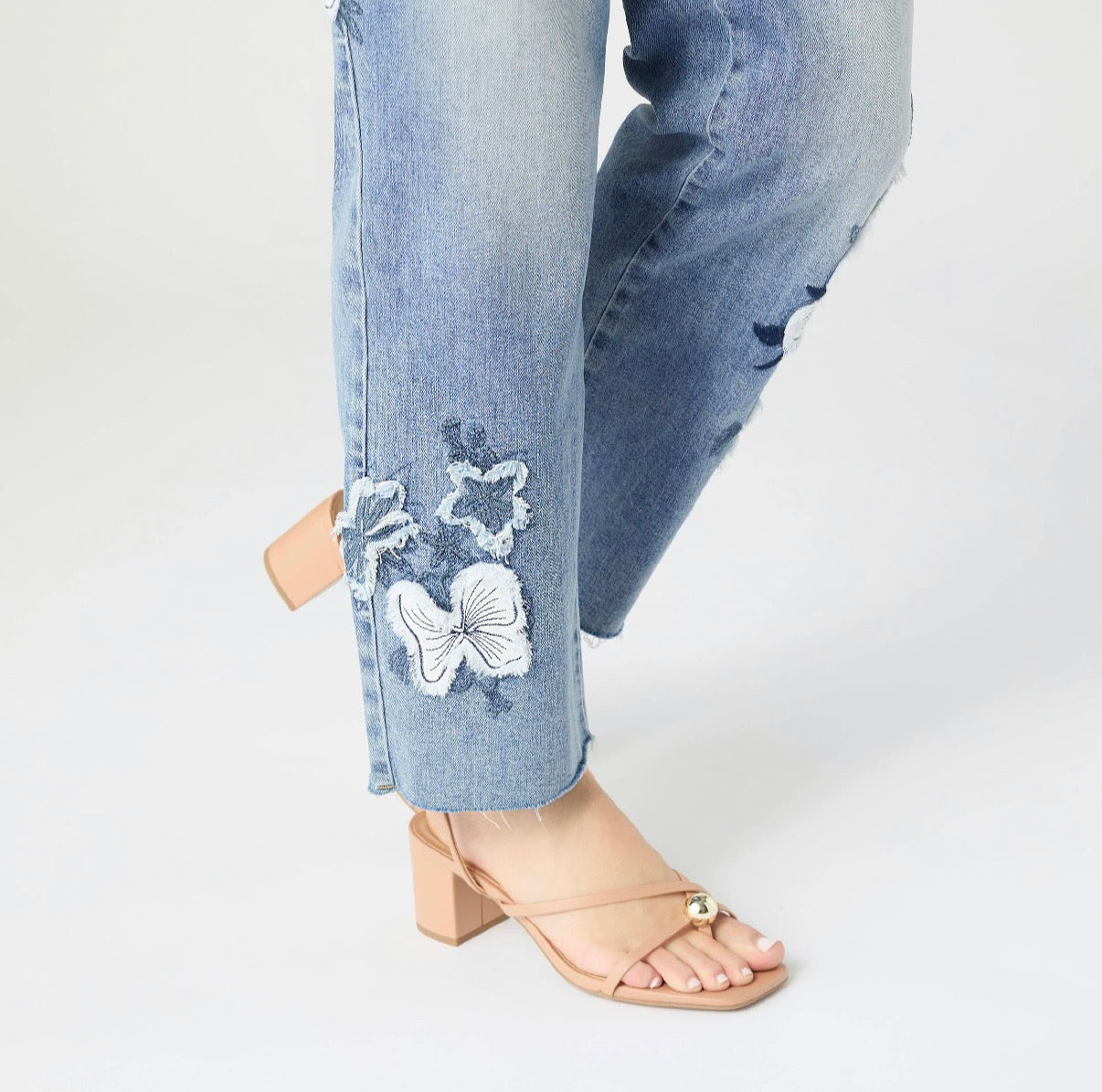 Bambu Soft Straight Ankle with Patch Embroidery