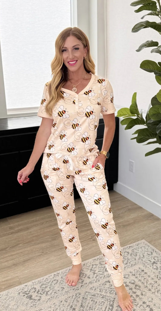 Short Sleeve Jogger PJ Set- Meant to Bee