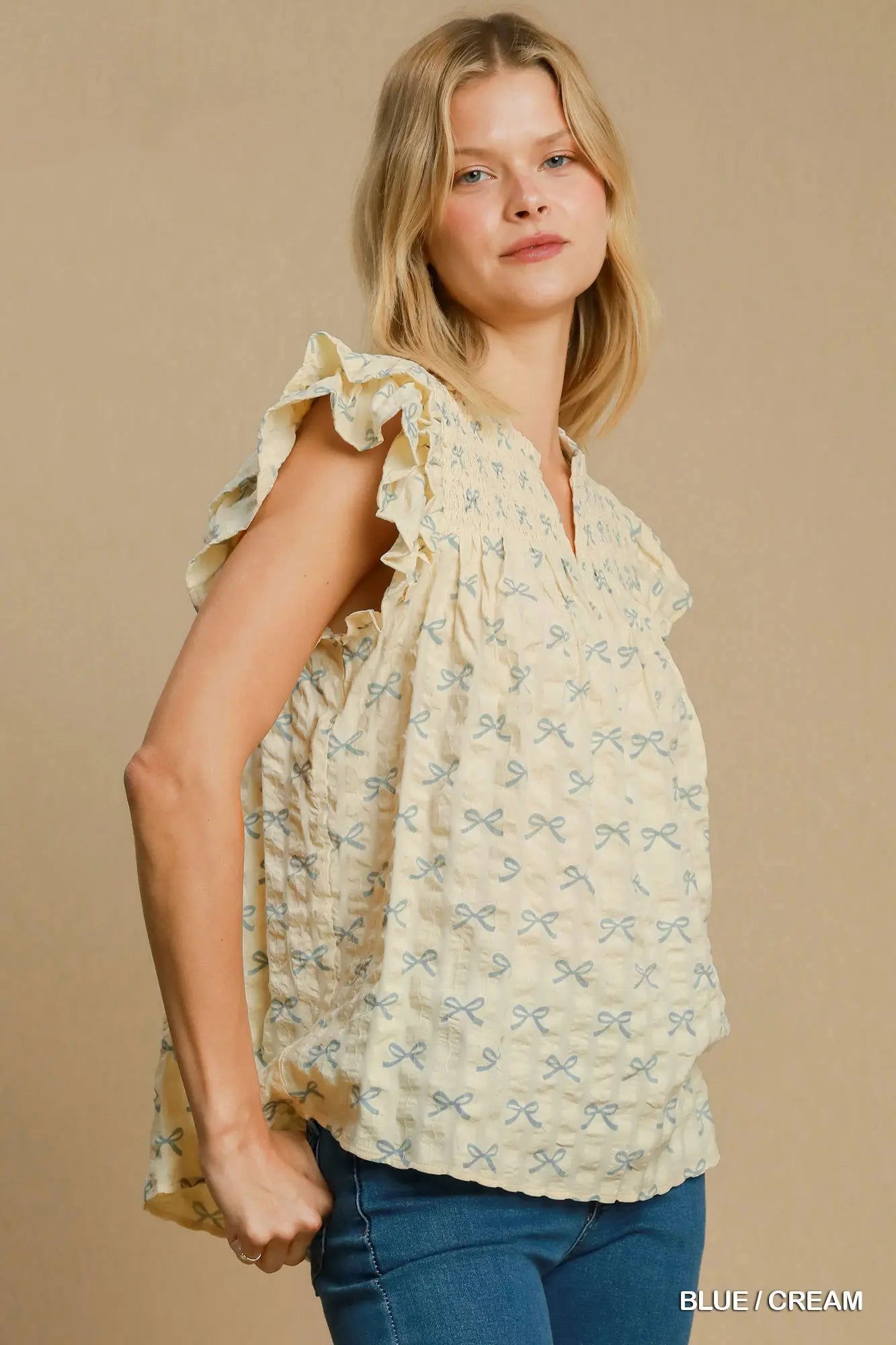 8872 Rufled Sleeves Top