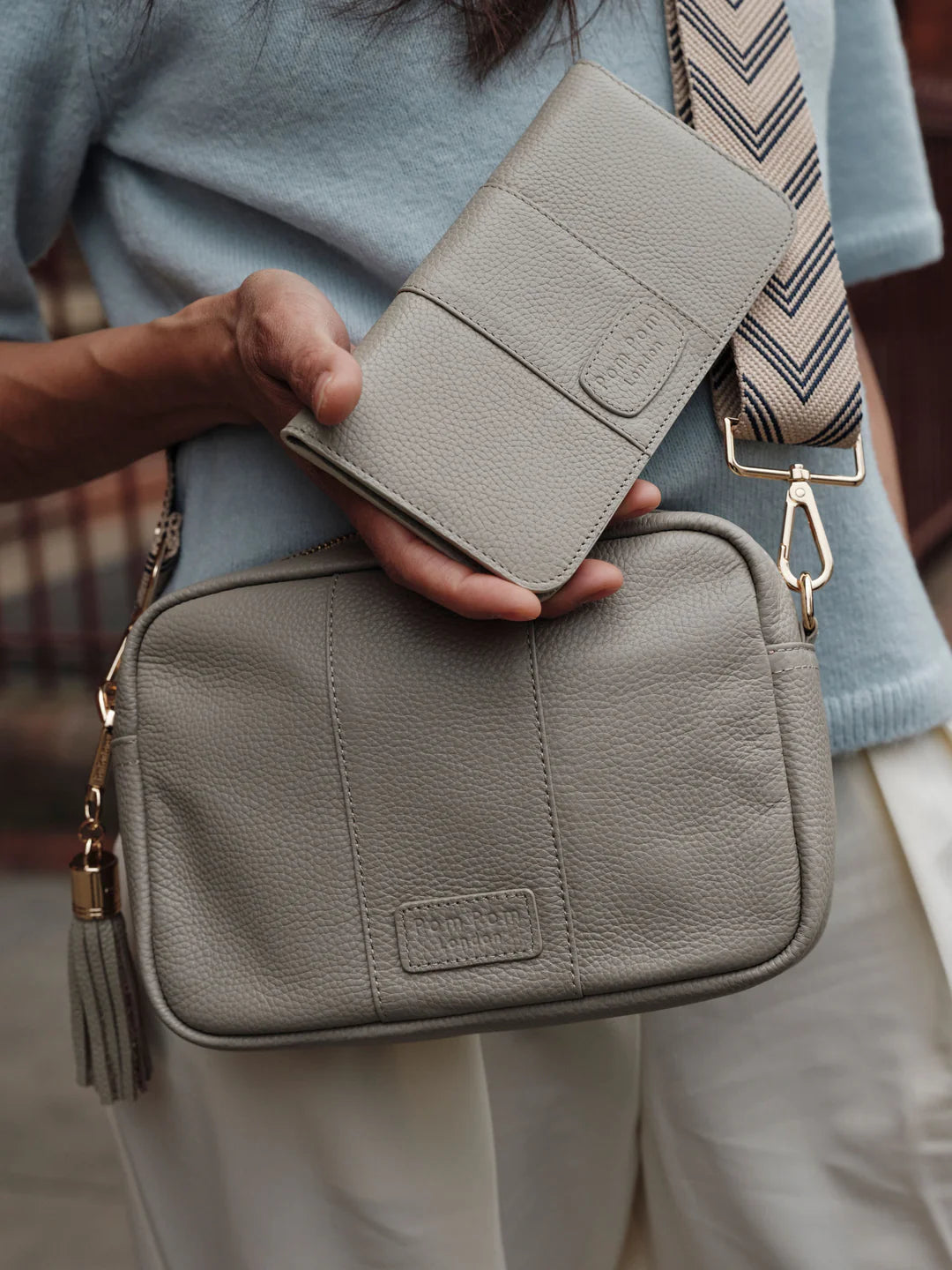 Chelsea Flat Large Wallet Stone