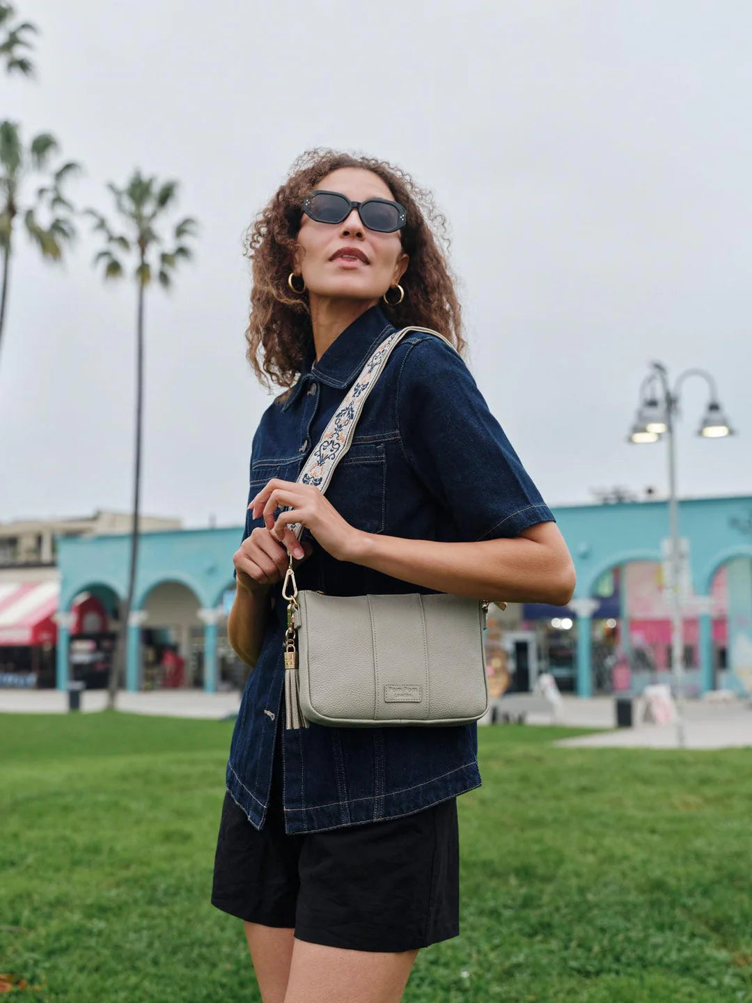 Slim City Bag Stone + 2 straps (Logo Stone Strap & Navy Floral Strap)