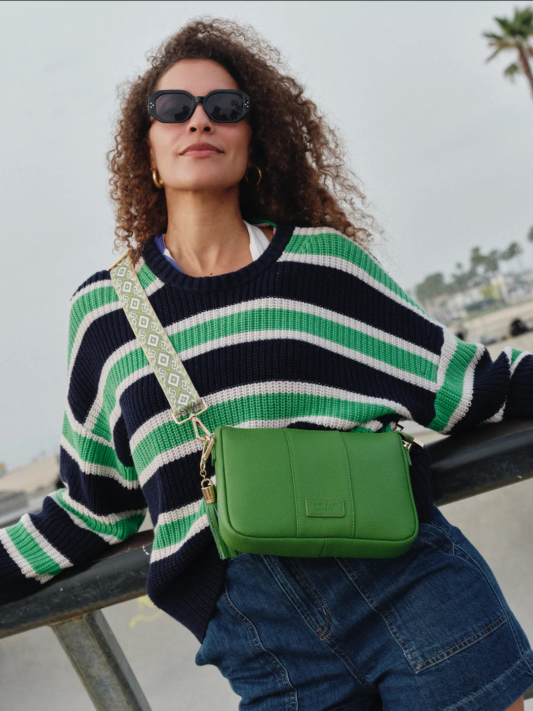 City Slim Bag Frog Green + 2 straps (Frog Green Embroidered & Frog Green Chain Weave)