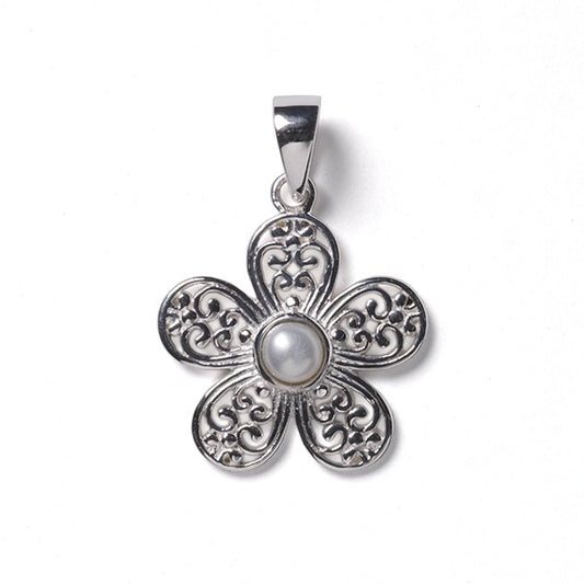 P1824 Courtyard Daisy Pendant