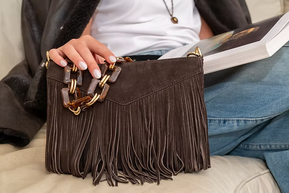 7115001 Med Crossbody Clutch Fringe Chocolate Suede