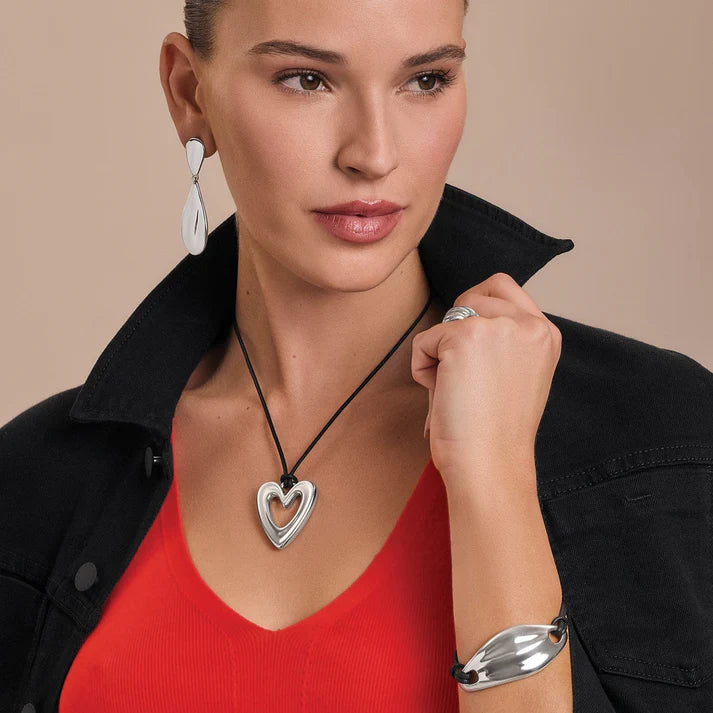 JM7698 Cascade Open Heart Cord Necklace